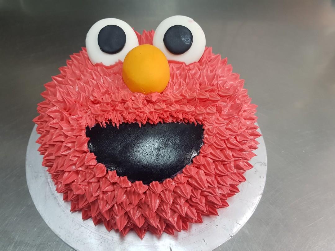 Elmo Cake Food Drinks Baked Goods On Carousell