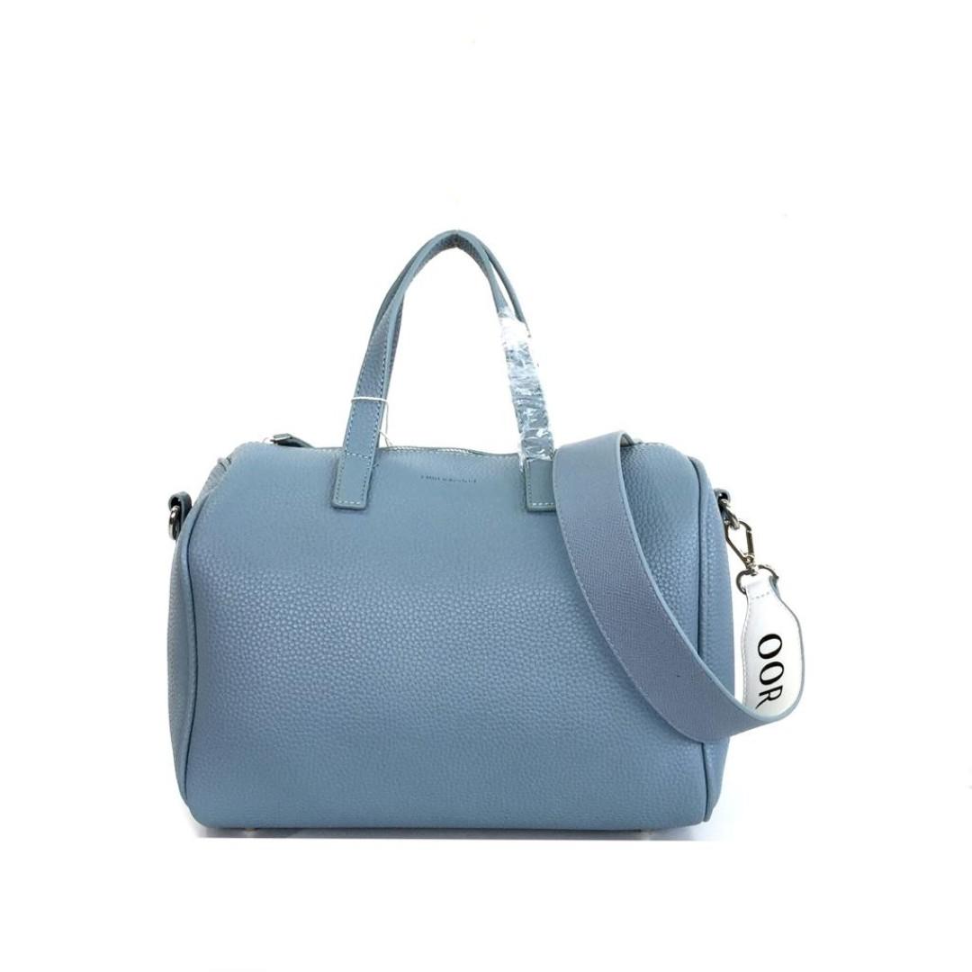 Find kapoor top boston bag