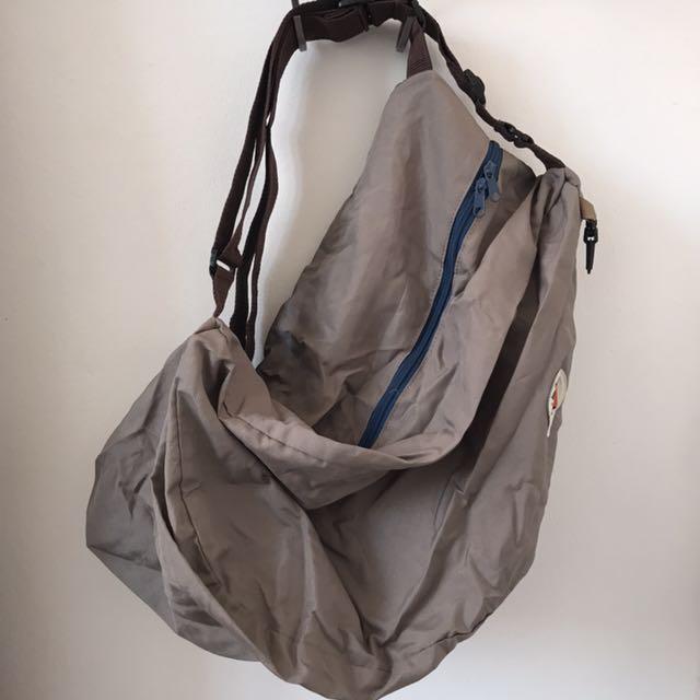 Foldable backpack (Category: Tote Bags) located in Singapore. Submitted by dmlpixie (Listing ID 236859085, Image 3). Description: .
