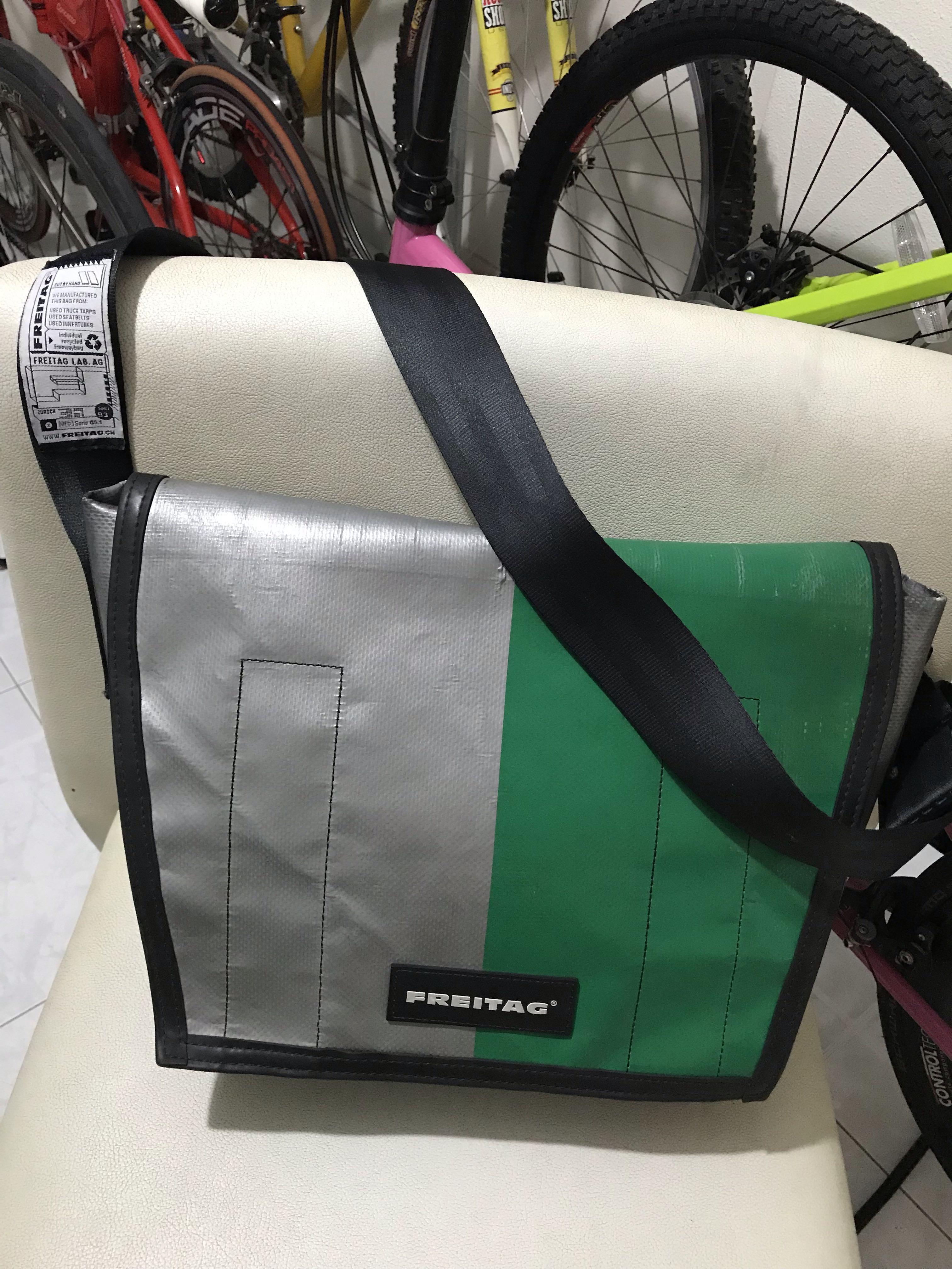 Sac Messenger Freitag Dexter - Dimensions 320x95x290 Mm - Matière PVC Recyclé - Neuf Avec étiquettes