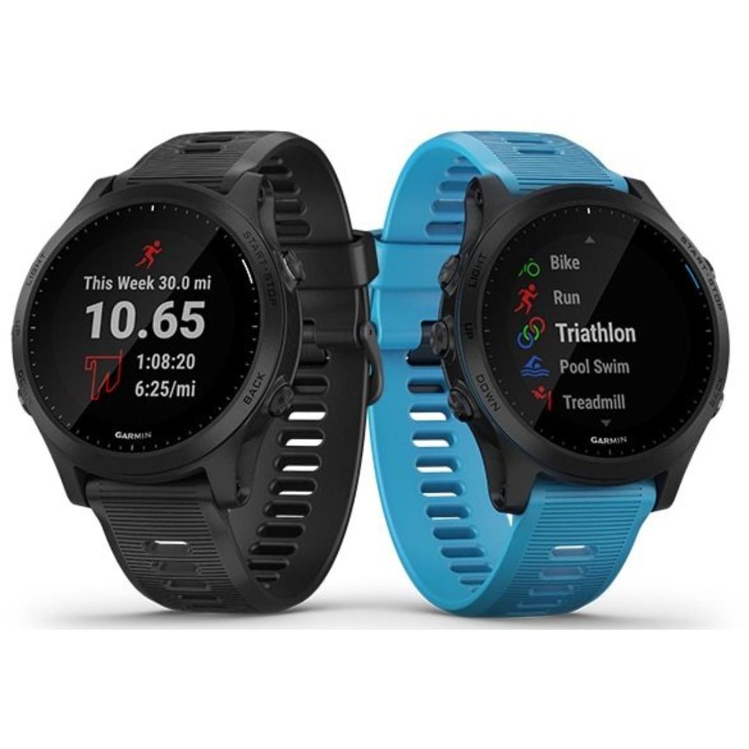 Garmin Forerunner 945 Bundle, Premium GPS Running/Triathlon Smartwatch with  Music, Blue