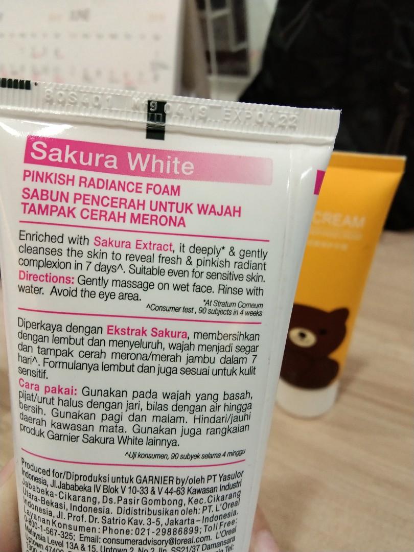 Garnier Sakura White Pinkish Radiance Facial Foam Cleanser