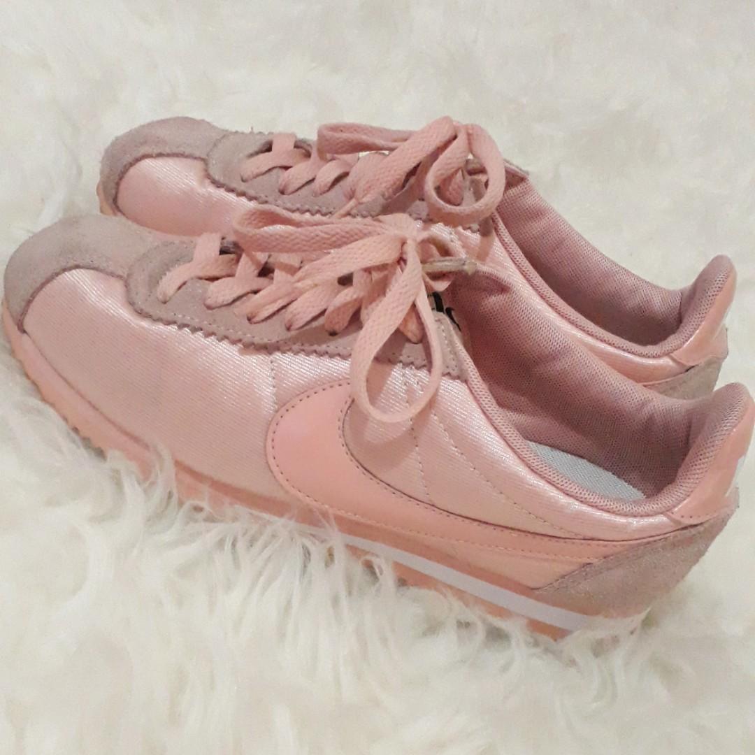 nike cortez peach