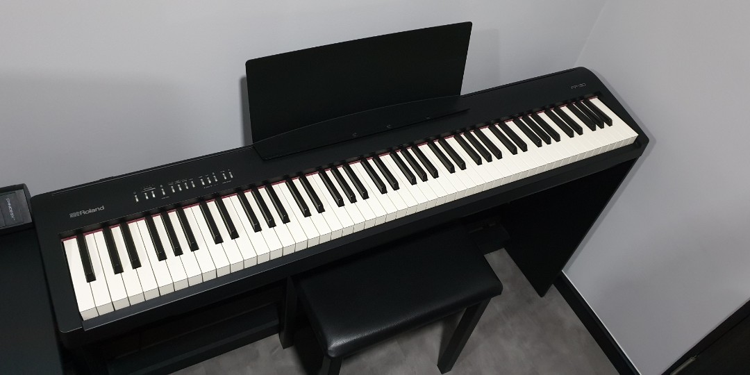 Roland FP30, Hobbies & Toys, Music & Media, Musical Instruments on ...