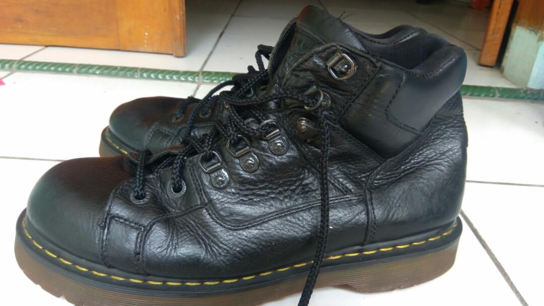 Dr martens best sale 8699
