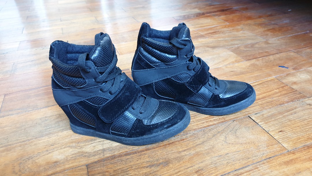 black wedge sneakers