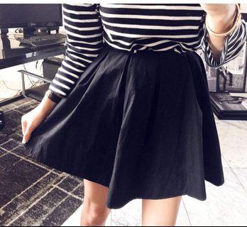 Black plait skirt
