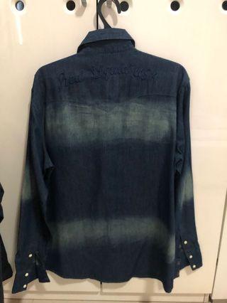 Kemeja denim