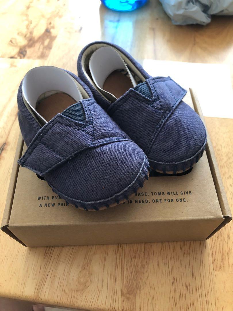 A pair of tiny TOMS for sale, Babies 