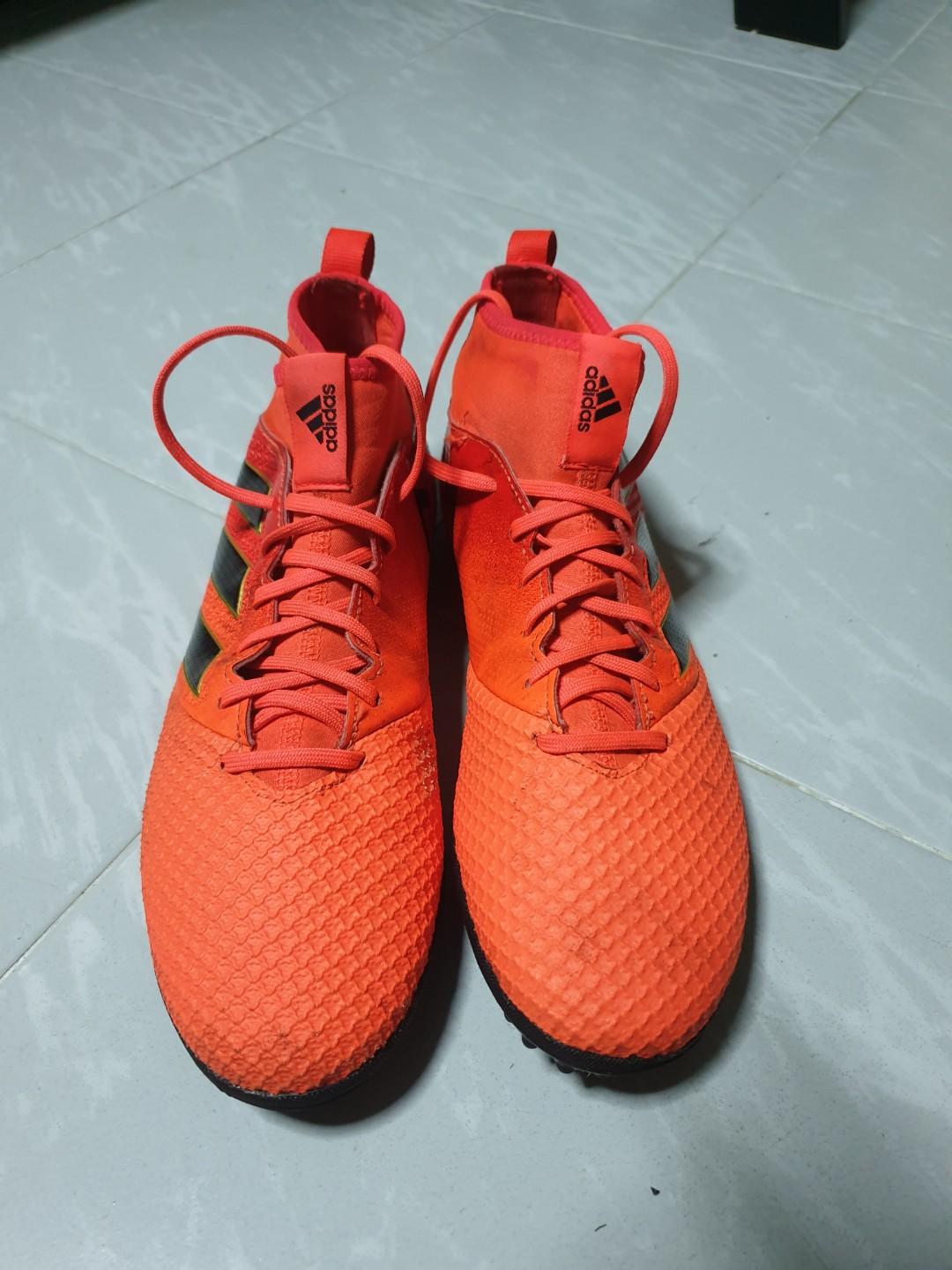 Adidas Soccer Boots, Women's Fashion, Footwear, Sneakers on Carousell