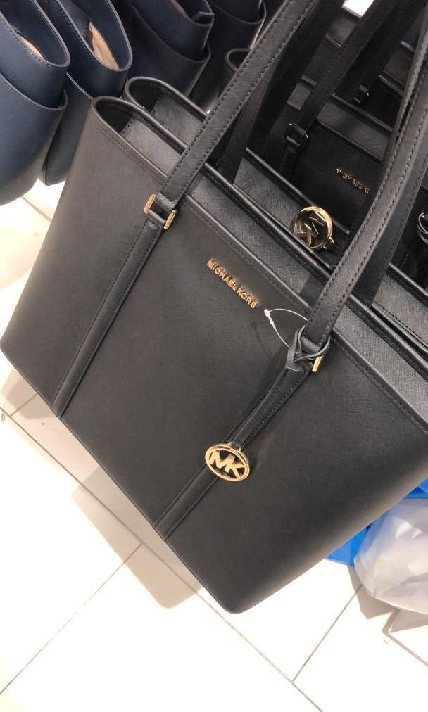 Authentic Michael Kors Bag Can fit laptop