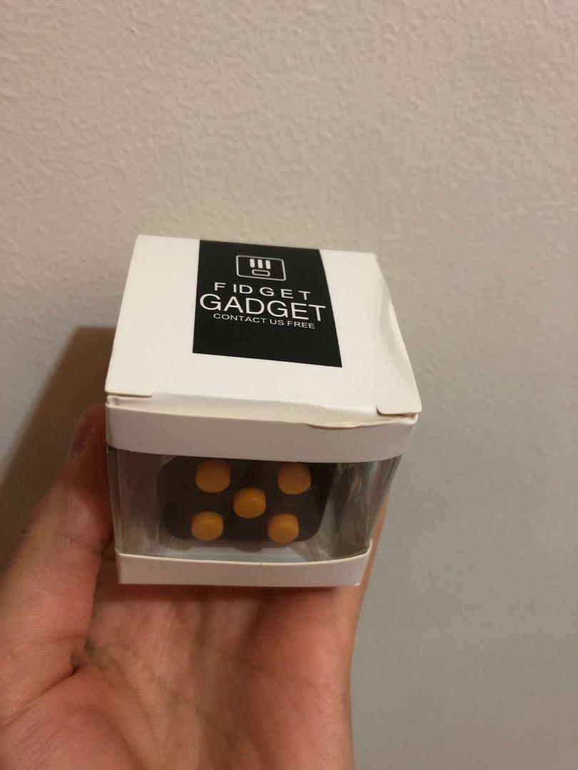 Fidget cube (Category: Interactive Toys) located in Singapore. Submitted by minimalism2210 (Listing ID 237104228, Image 1). Description: Brand new in box Black Mailing only, price includes normal mail.