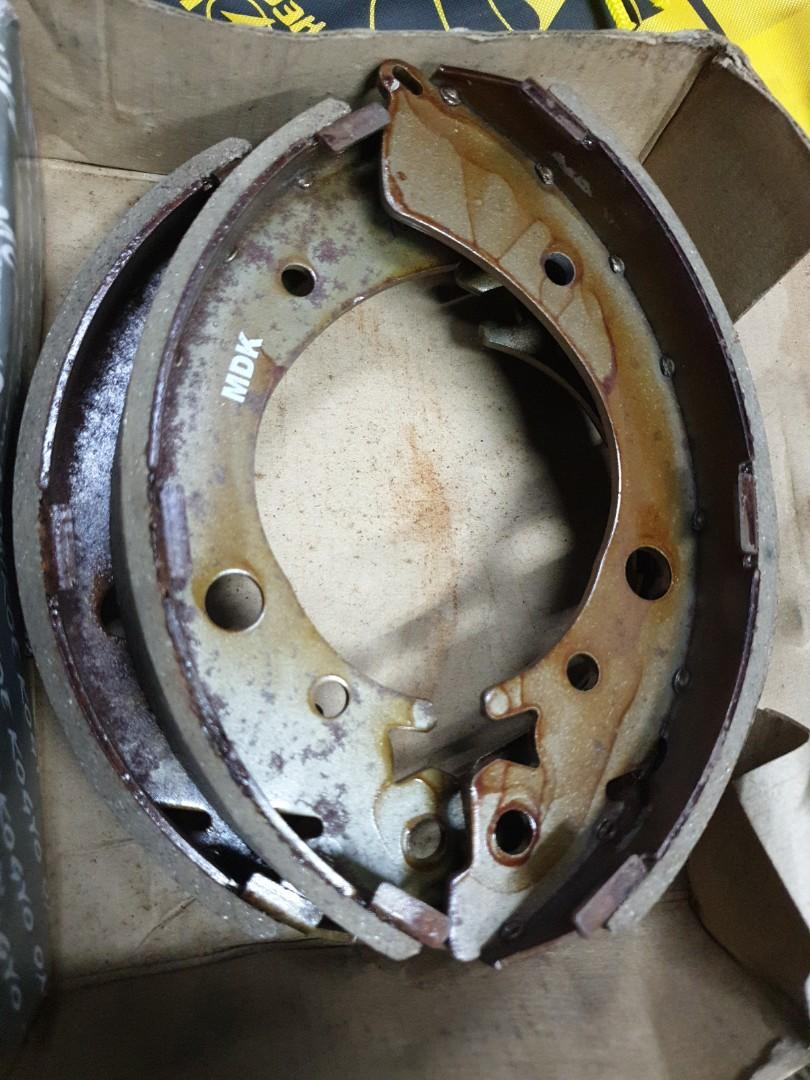 Honda civic Esi rear brakes pads, Everything Else on Carousell