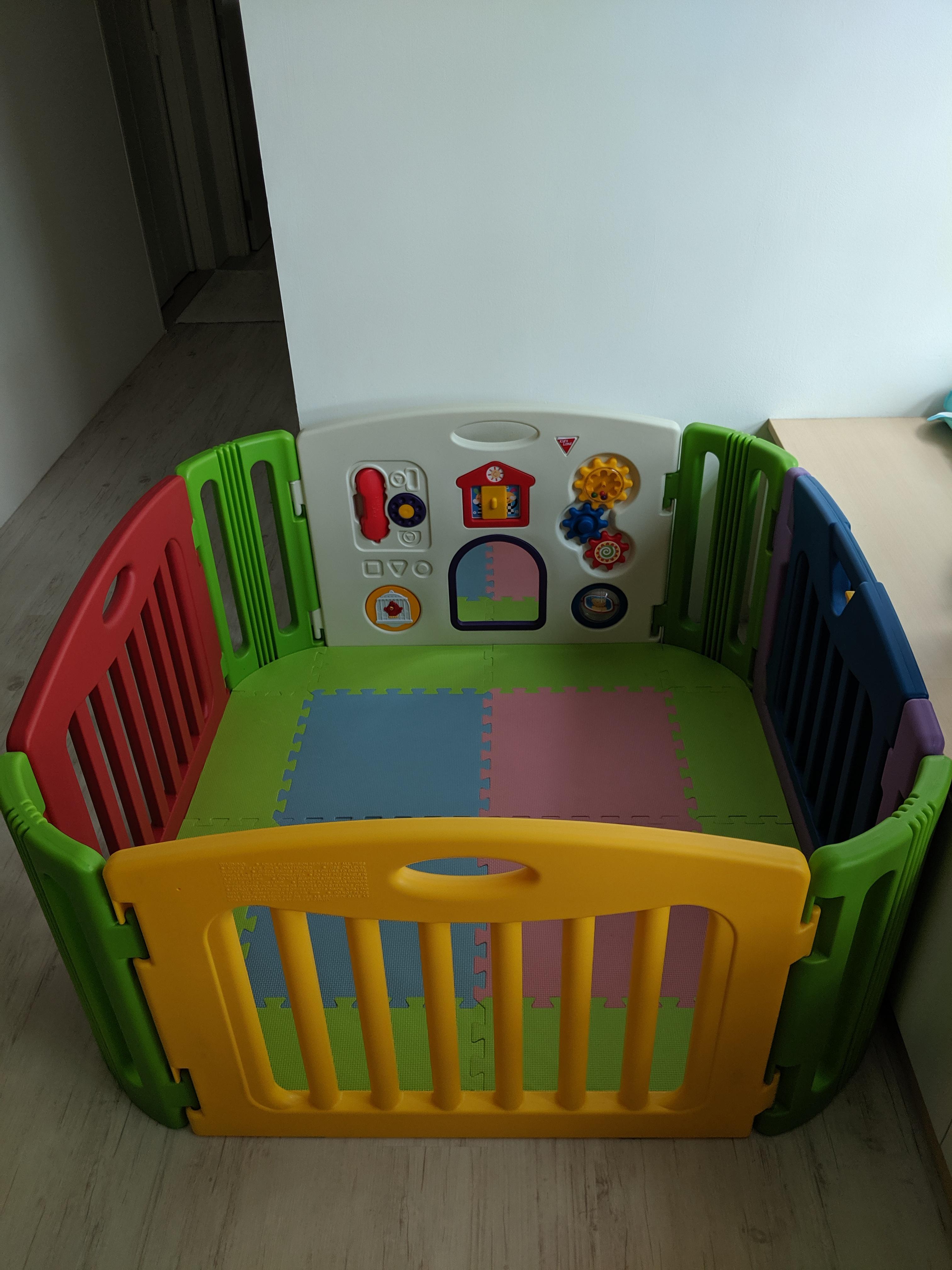 4 panel play yard
