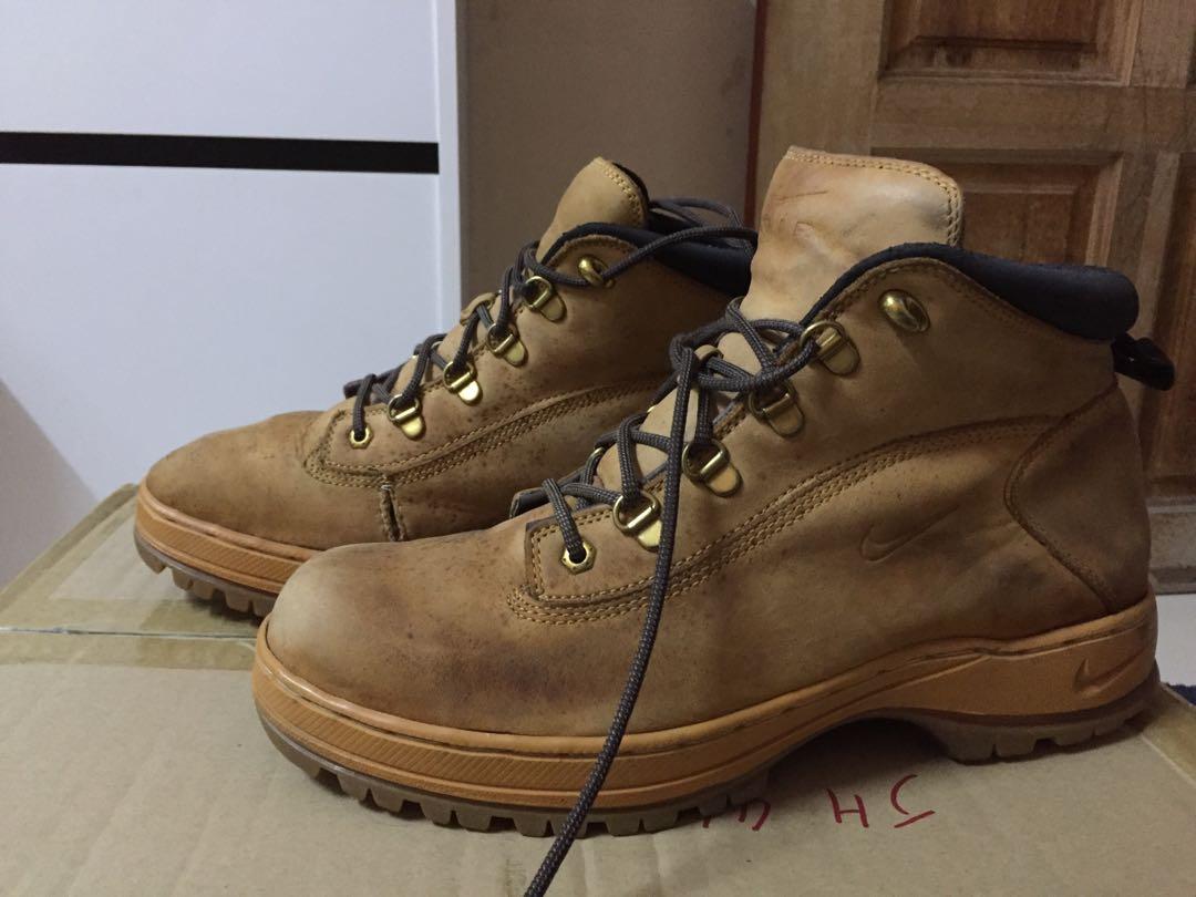 Nike ACG Boot Men s Fashion Footwear Boots on Carousell