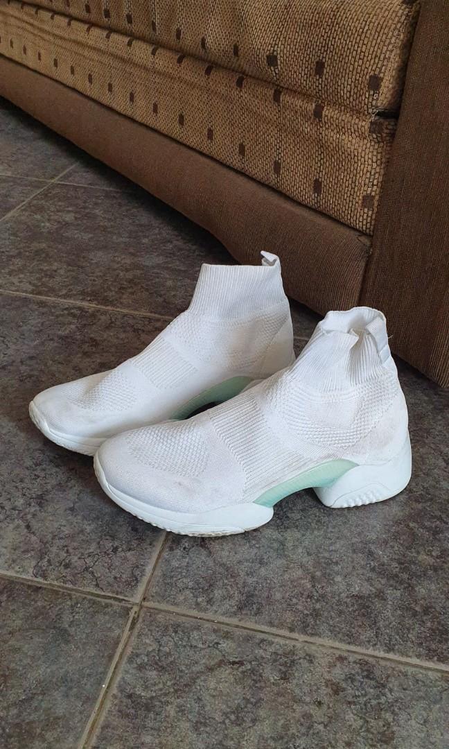 Ori Zara Man Shoes Limited Edition Fesyen Pria Sepatu Sneakers Di Carousell