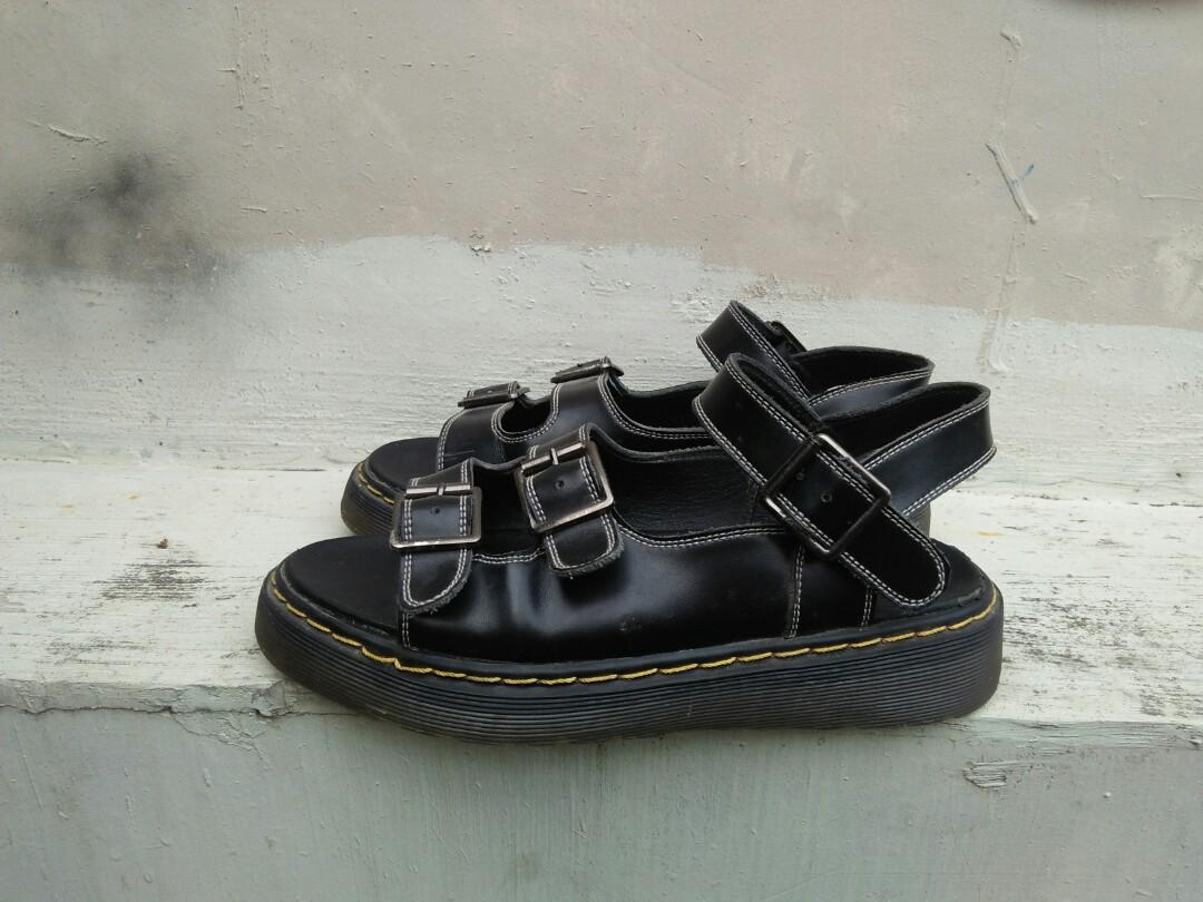 docmart sandals