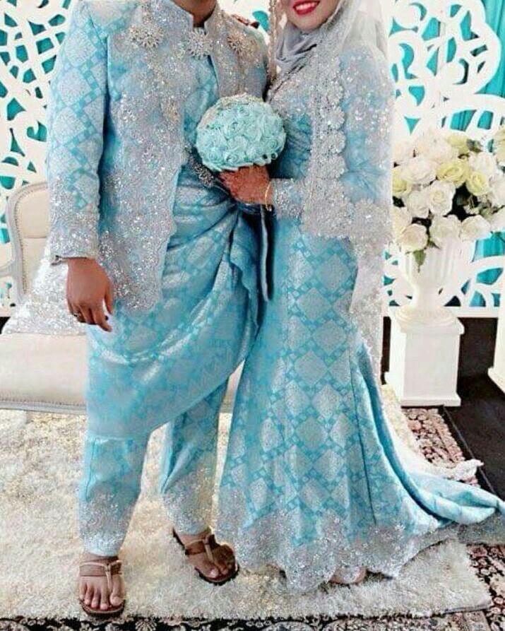 Sky Blue Songket Couple Outfit Women S Fashion Muslimah Fashion On Carousell