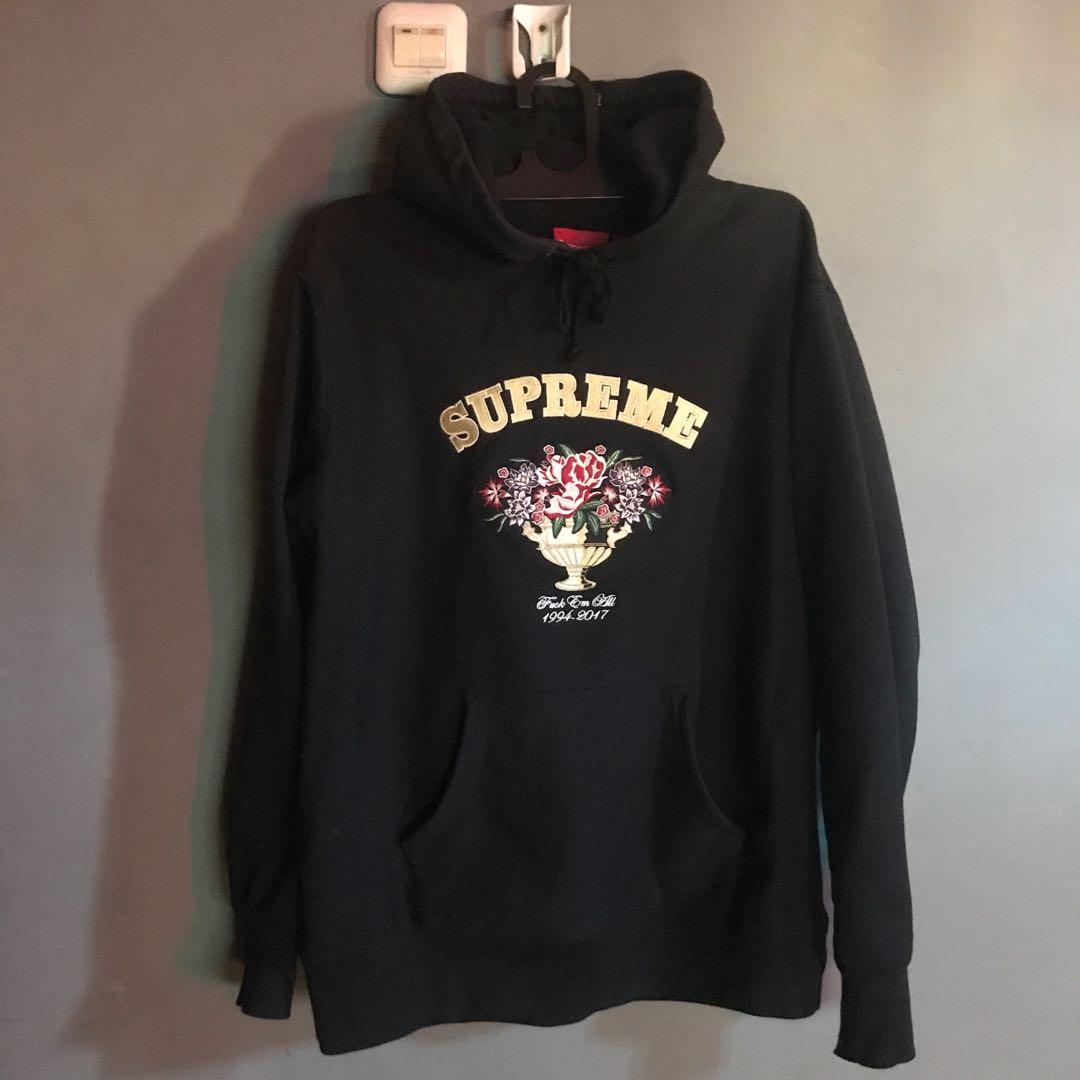 Supreme centrepiece hoodie hotsell