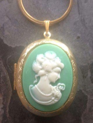 Lady Victorian Cameo Gold Photo lacket Photo  #Big size 40mm by 30mm Pendant chain Necklace