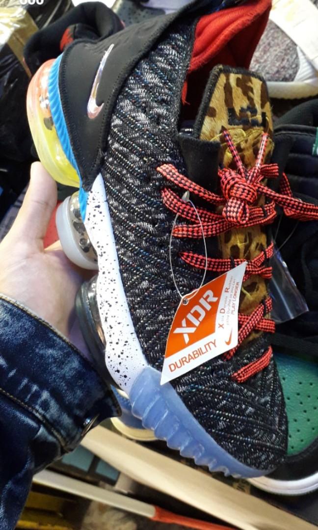 sepatu basket lebron james