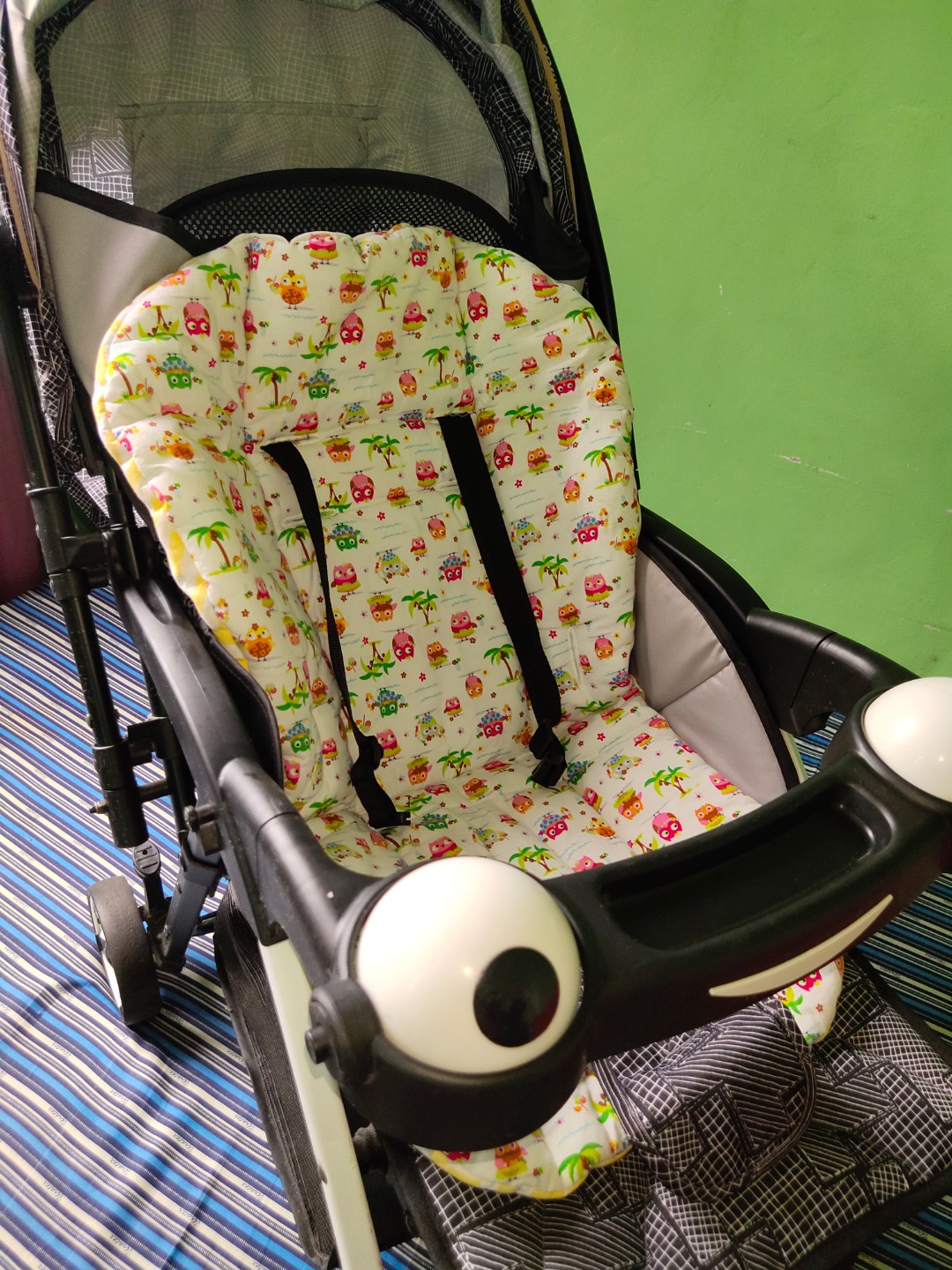 Apruva Folding Deluxe Baby Stroller with Reversible Handle Babies