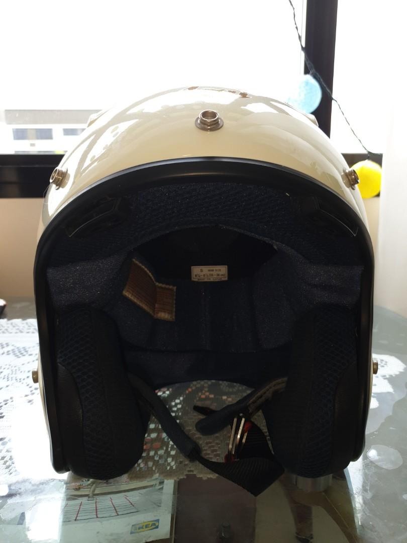 ARAI CLASSIC/M, Motorcycles, Motorcycle Apparel on Carousell