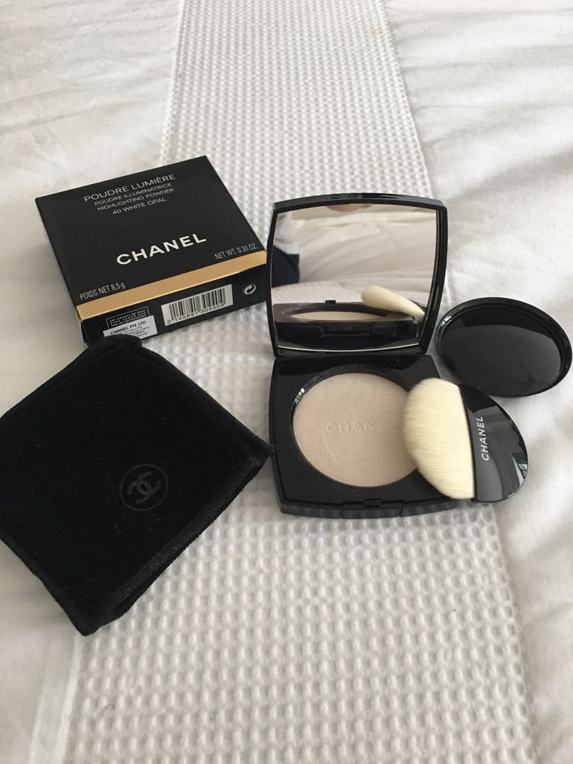 Chanel Poudre Lumière Illuminating Powder Highlighter  Opal 40 Beauty   Personal Care Face Makeup on Carousell