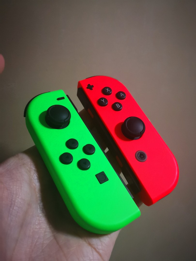 Red and green joycons on sale