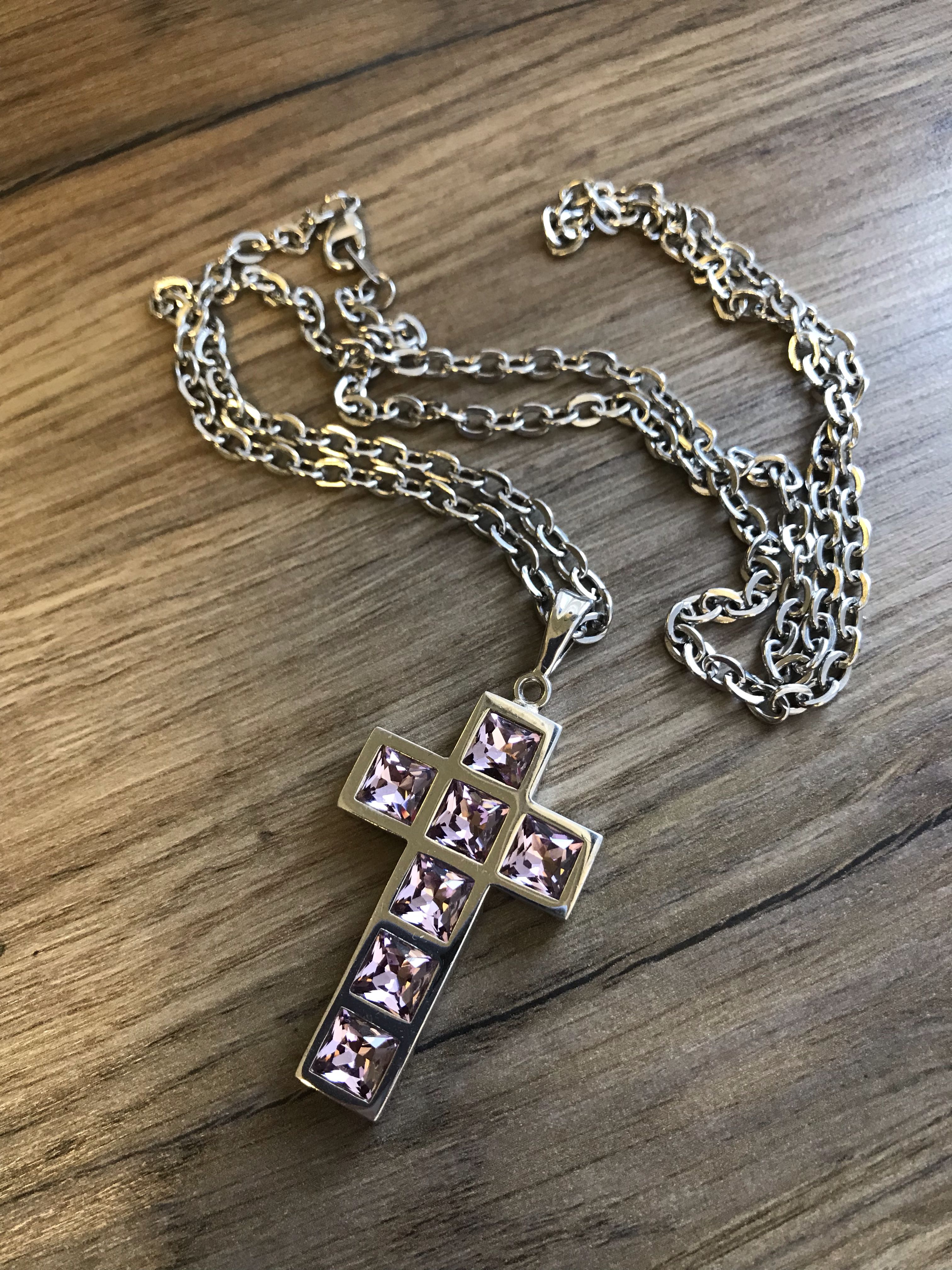 日牌hysteric Glamour Necklace閃石十字架長頸鏈 女裝 女裝配飾 Carousell