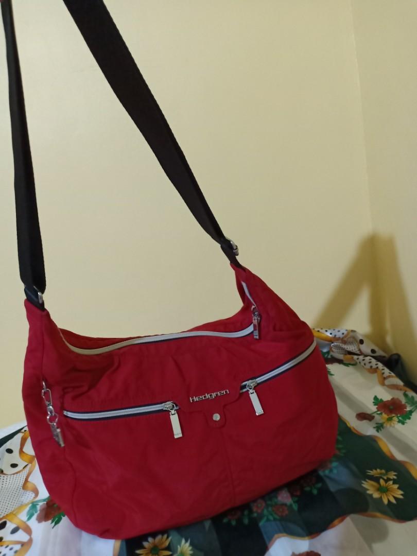 Junket Hedgren crossover bag (Category: Cross-body Bags) located in Las Pinas. Submitted by timonsam (Listing ID 237296821, Image 2). Description: #winsunniesface Preloved ❣️ 📍 Good condition Condition 9/10 Seldom used Good as New Junket large expandable crossover bag is perfect for traveling since the lightweight design allows you to keep your things. Trendy and comfortable Wear it on the shoulder or crossing the body. Dimension 19"W x 11"H Col