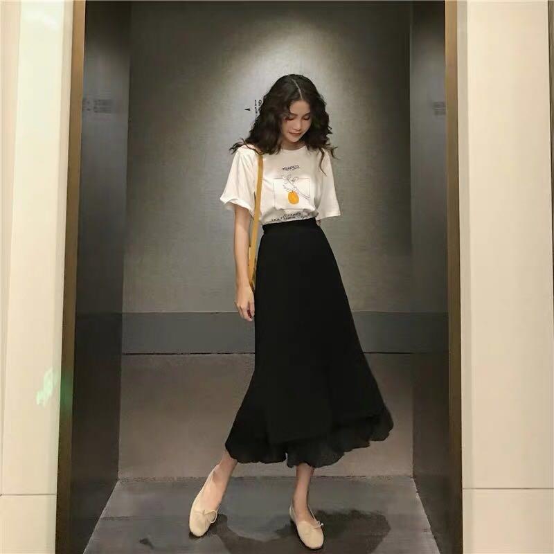 Korean style Black & White Long Skirts, Women's Fashion, Bottoms, Skirts on  Carousell