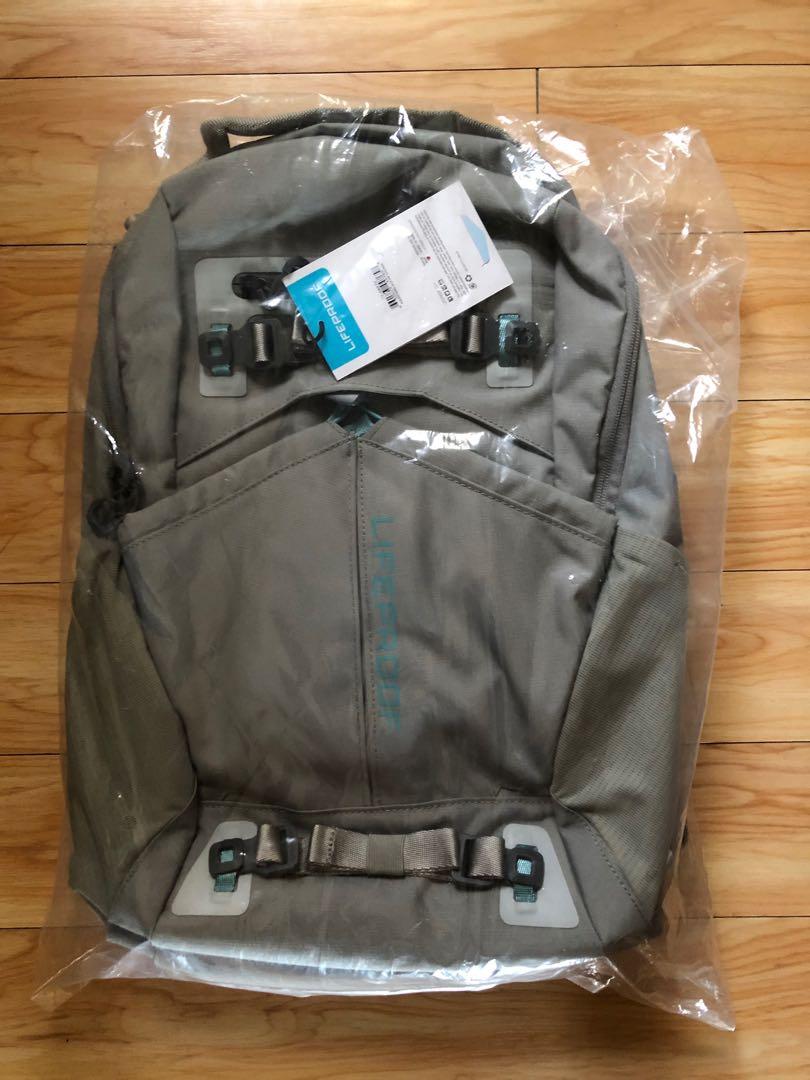 lifeproof squamish 20l backpack
