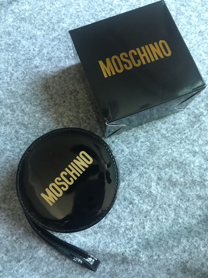 Moschino x tony moly round pouch last price posted