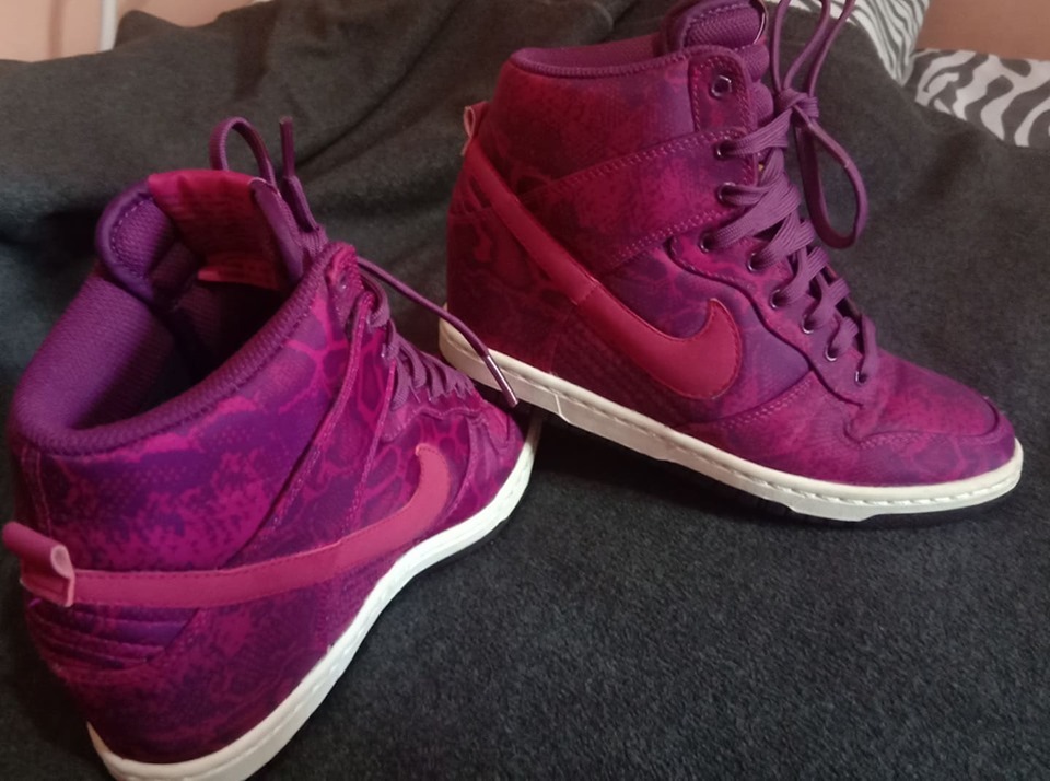Nike hidden wedge sneakers hotsell