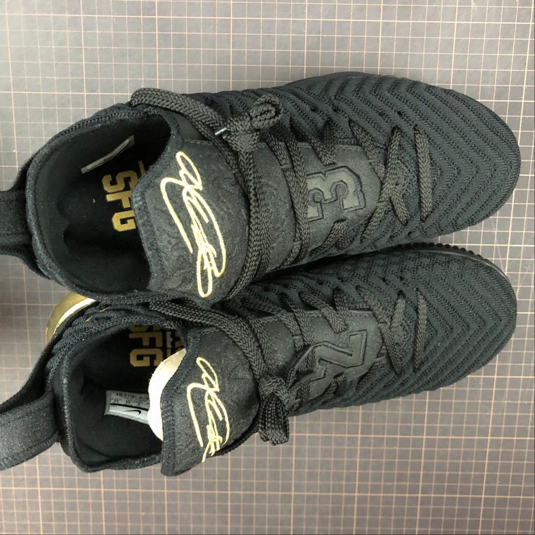 Nike LeBron James XVI 16 Im King Men s Fashion Footwear