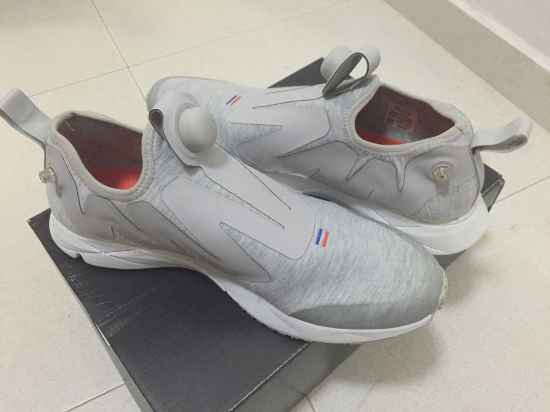 Pump running shoes top