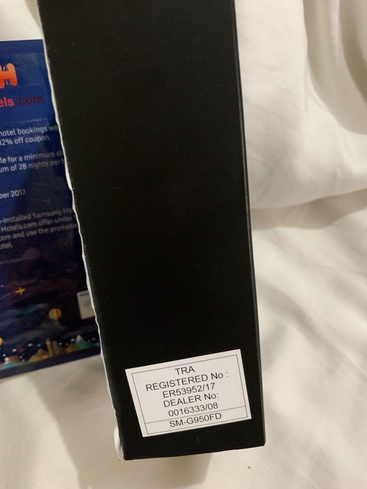 Samsung Galaxy S8 Edge 64GB (Category: Samsung) located in Quezon City. Submitted by dxbprincesa (Listing ID 237243750, Image 2). Description: The unit is working perfectly fine. It has screen protector, not a single scratch on the LCD. However the back side has a minor crack which has no bad effect on the phone. Selling due to upgrade to Iphone XS..