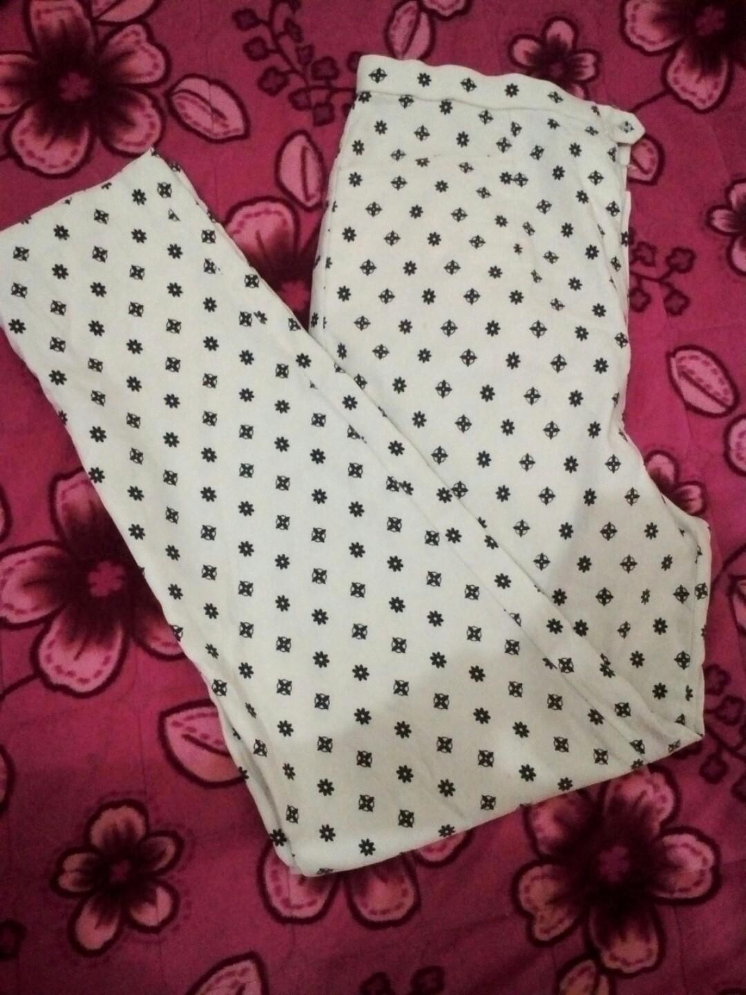 Seluar Polkadot Women S Fashion Clothes Bottoms On Carousell