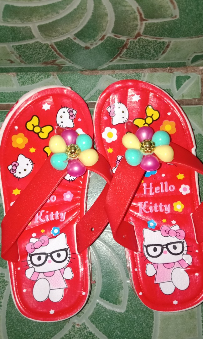 Sendal Karakter Hello Kity Bisa Nyala Bayi Anak Lainnya Di Carousell