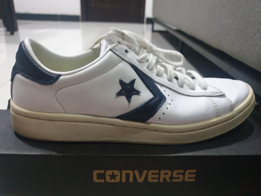sepatu casual converse