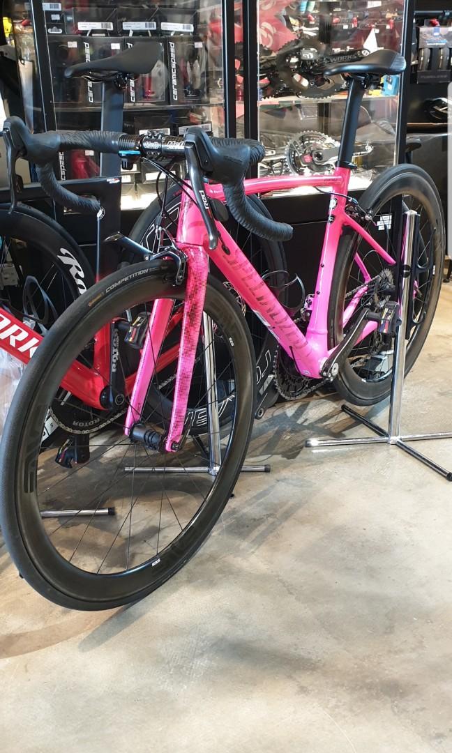 specialized road bike pink