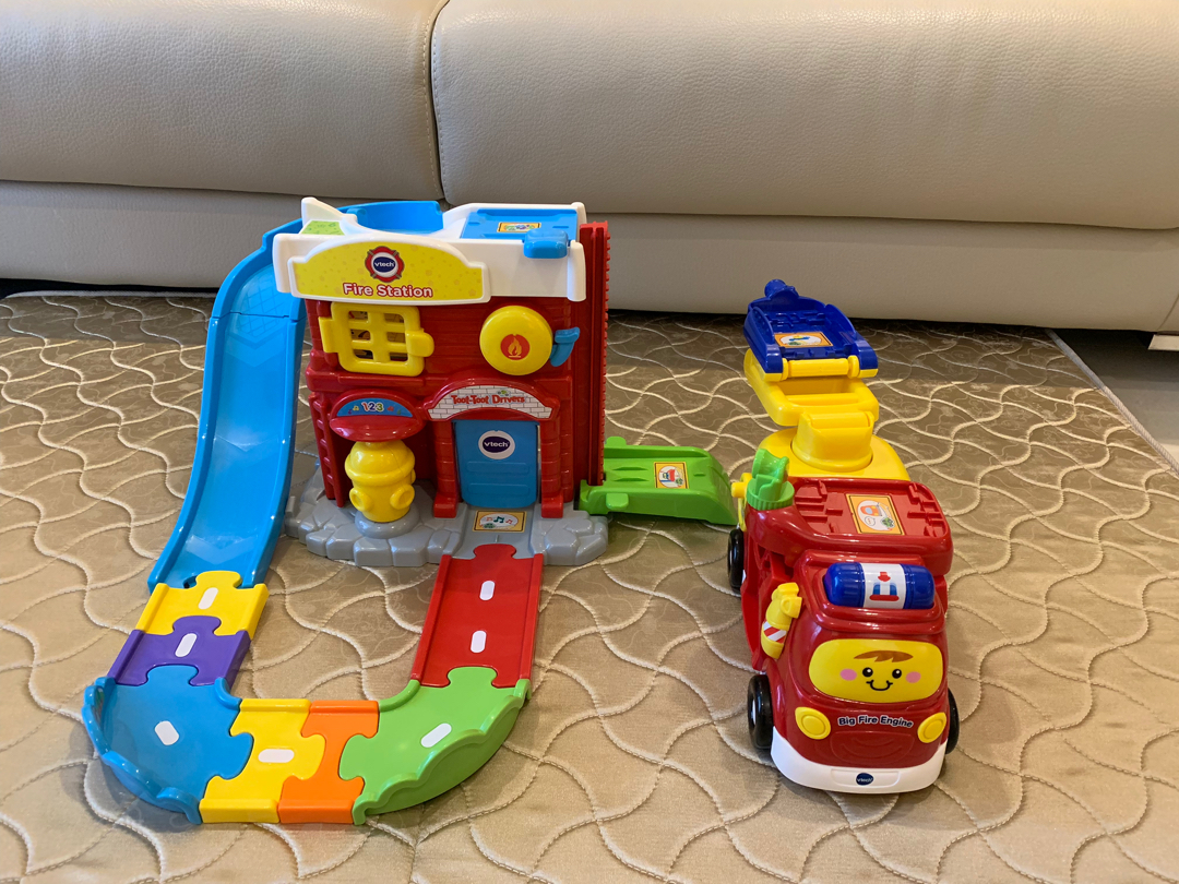 VTech Go! Go! Smart Wheels Fire Command Rescue Centre Fire Station