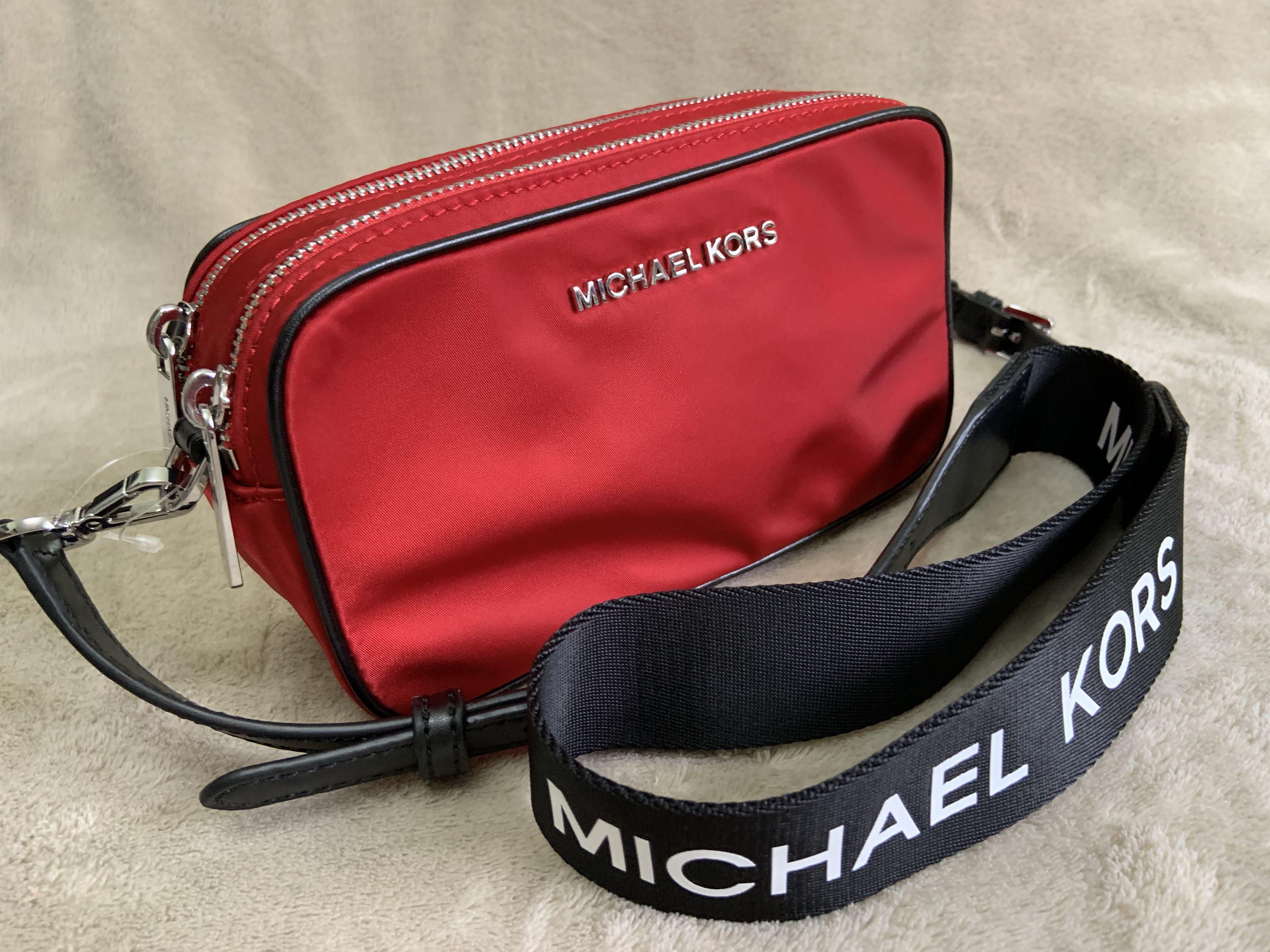 Michael kors connie hot sale sm camera bag