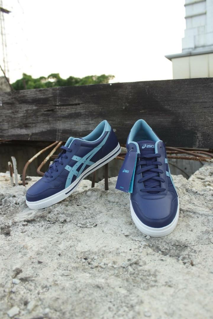Asics aaron peacoat top