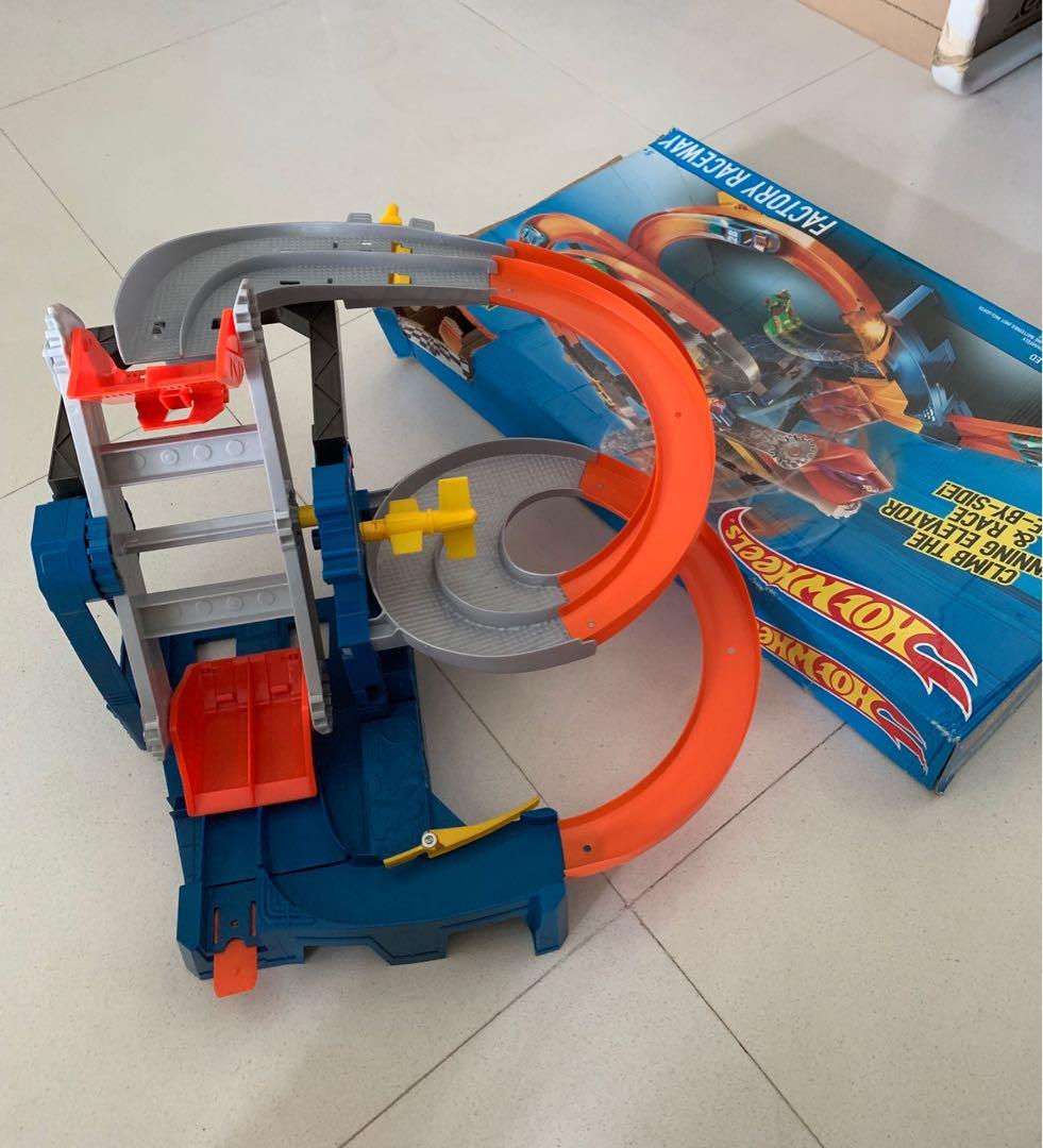 hot wheels factory raceway playset