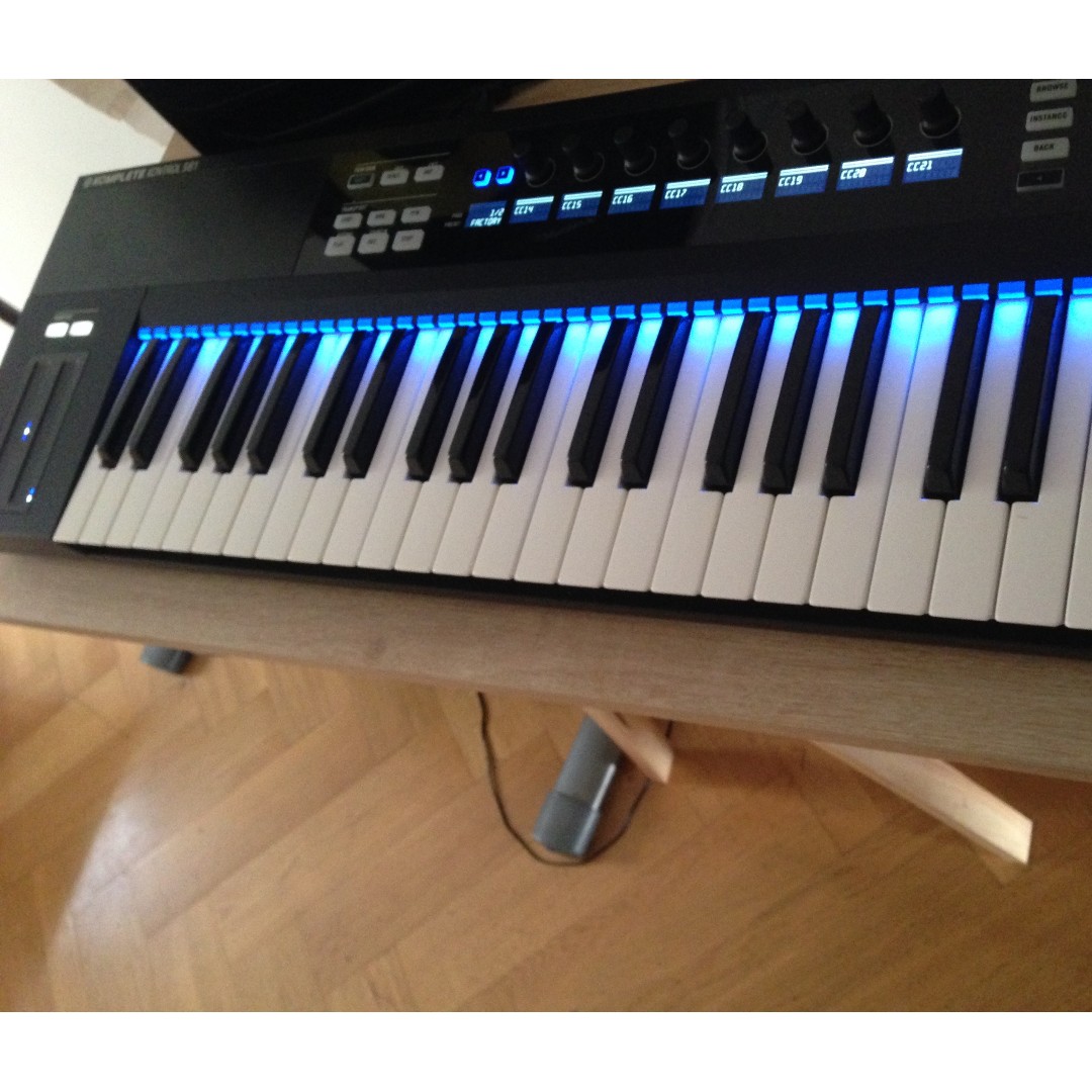 MIDIキーボード】KOMPLETE KONTROL S61 MK1 - 楽器/器材