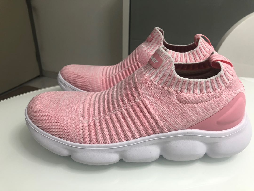ladies pink sneakers
