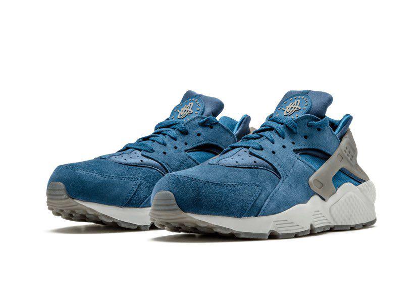 blue huarache shoes