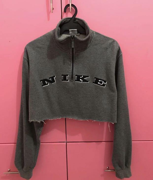 nike cropped half zip